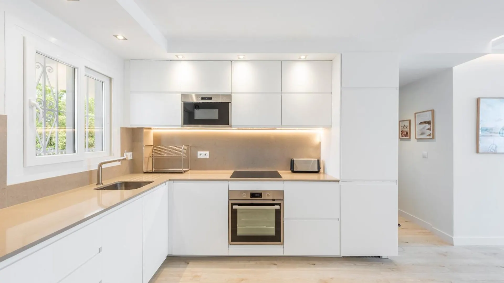 Beach Apartment In Golden Mile / Puerto Banus Marbella