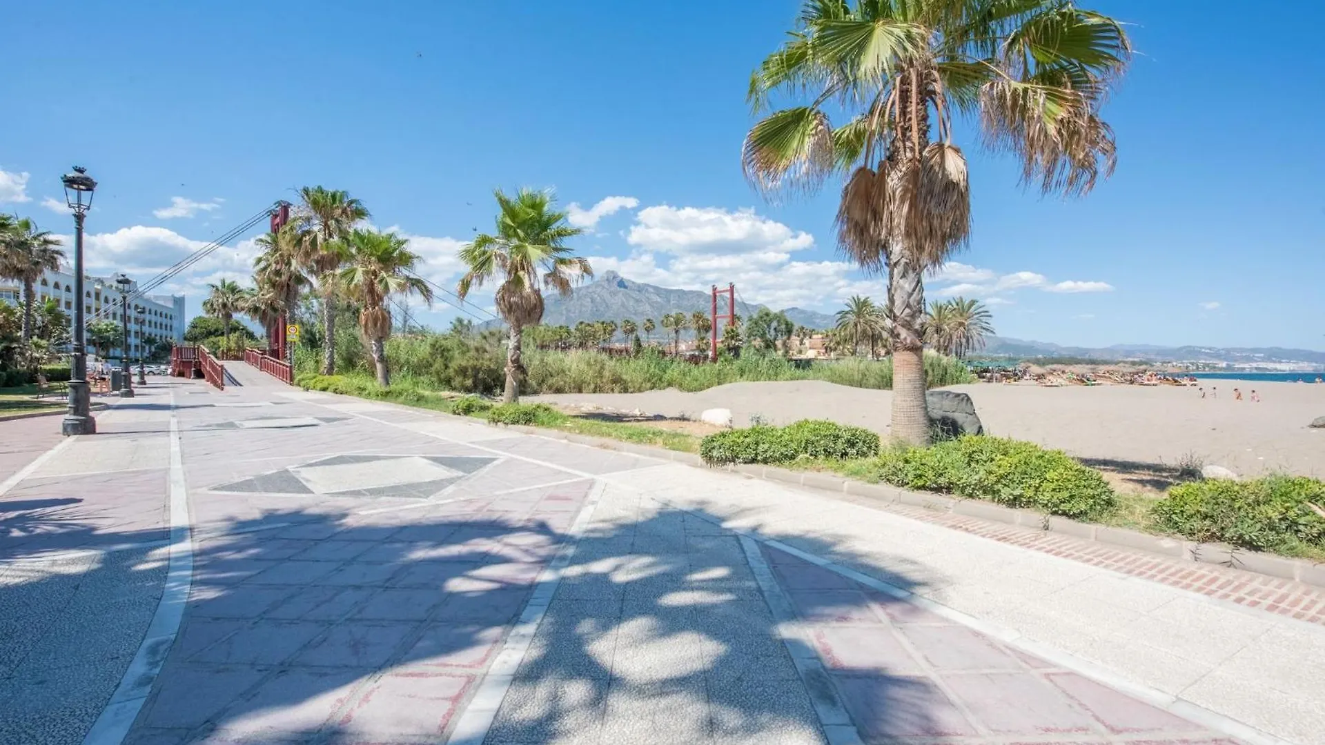 Beach Apartment In Golden Mile / Puerto Banus Marbella