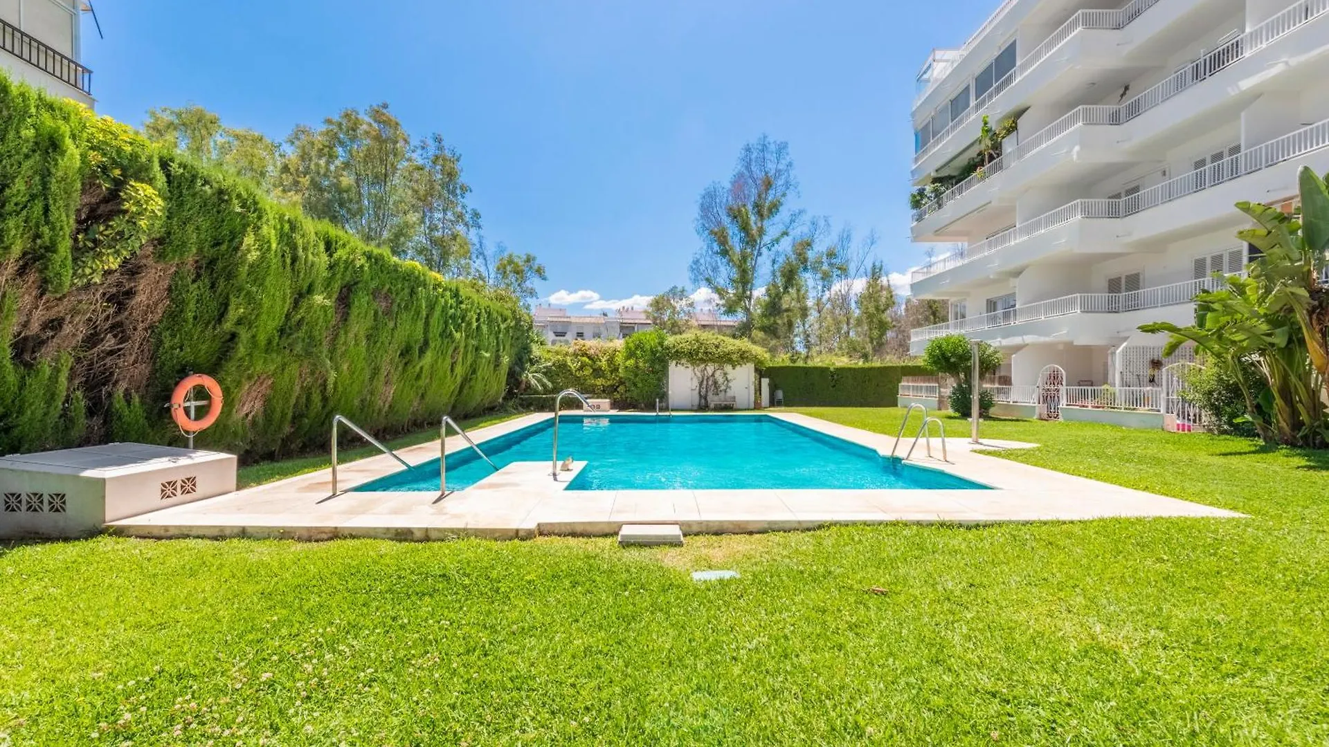 Beach Apartment In Golden Mile / Puerto Banus Marbella